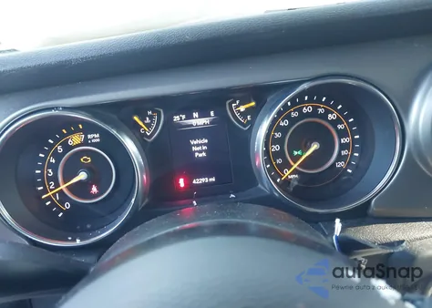 2018 Jeep Wrangler Unlimited Sport S 4X4 z USA, uszkodzony, nr VIN 1C4HJXDN0JW284081